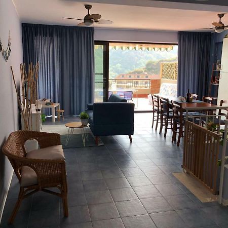 Apartamento Light Blue House Letojanni Exterior foto