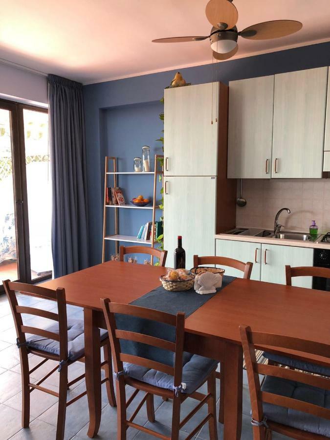 Apartamento Light Blue House Letojanni Exterior foto